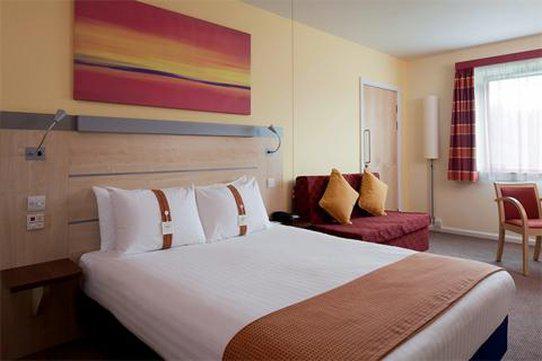 Holiday Inn Express Burnley M65, JCT.10, an IHG Hotel Burnley 01282 855955