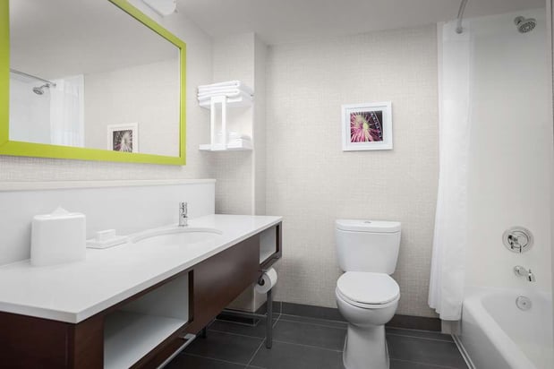 Images Hampton Inn & Suites ATL-Six Flags