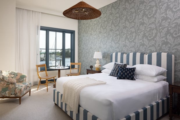 Images The George Hotel