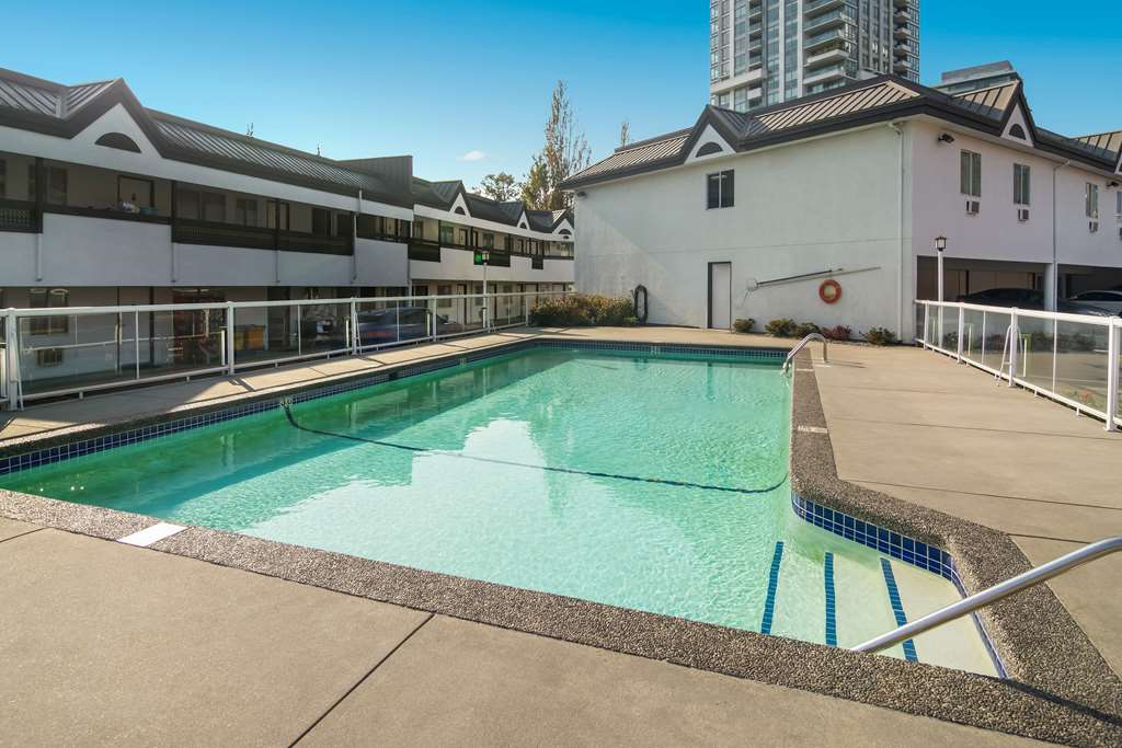 Pool SureStay By Best Western North Vancouver Capilano North Vancouver (604)987-8185