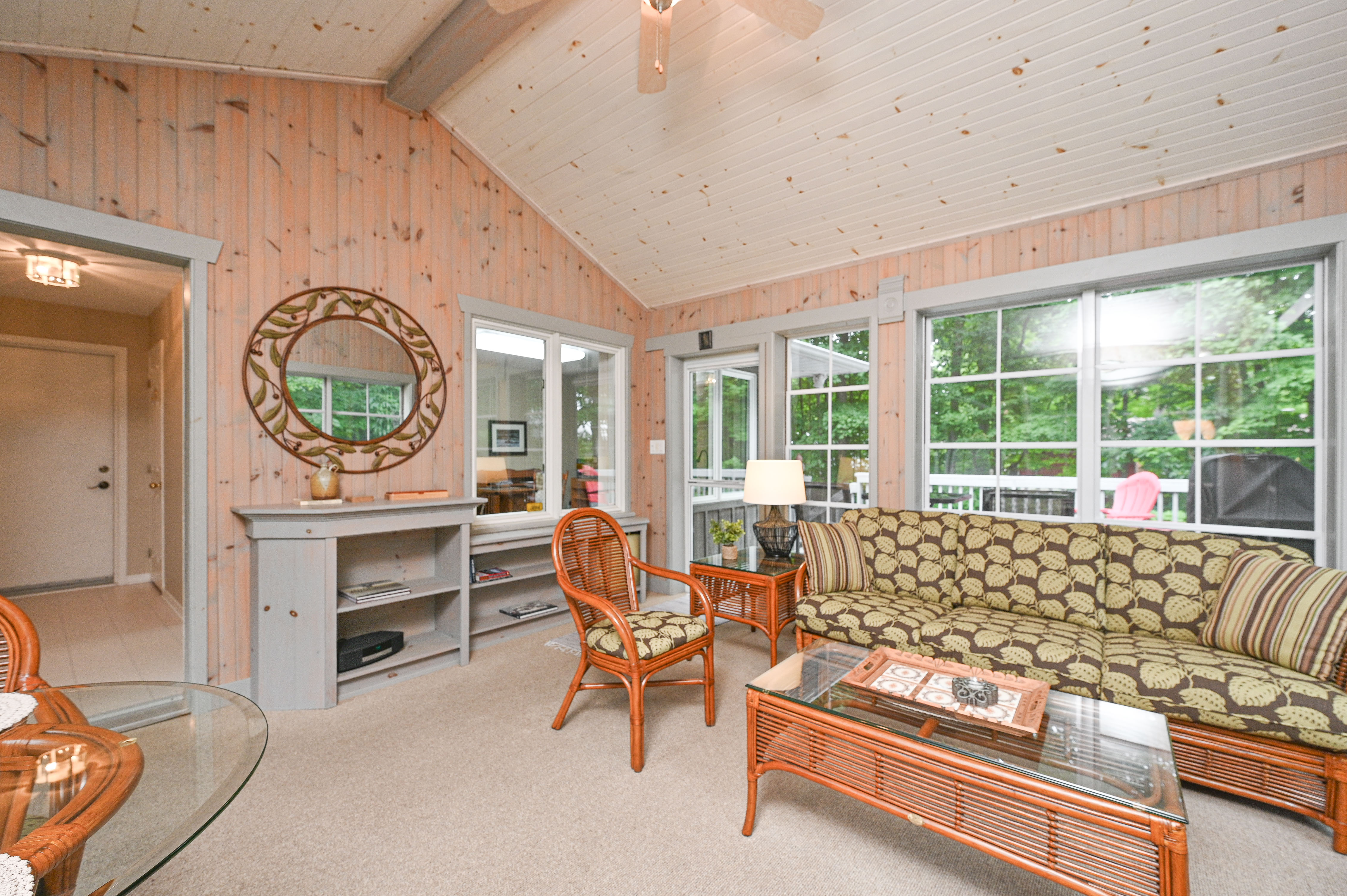 Images Leif Olson - Ottawa Real Estate Agent - Hamre Team RE/MAX Affiliates