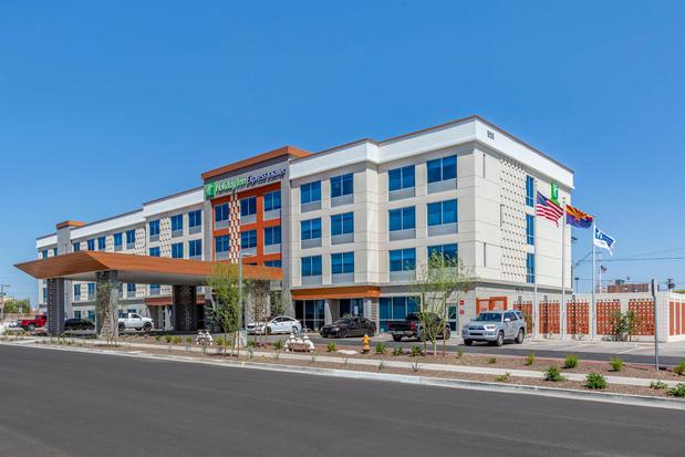 Images Holiday Inn Express & Suites Phoenix Dwtn - State Capitol by IHG