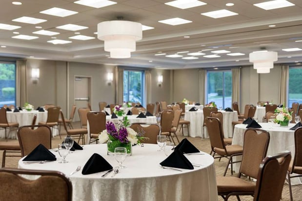 Images Hilton Garden Inn Stony Brook