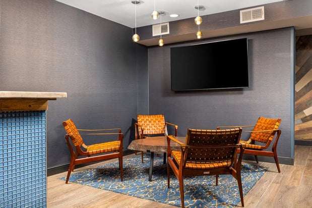 Images Hotel Westport Kansas City, Tapestry Collection by Hilton