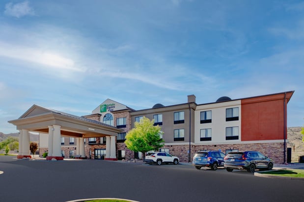 Images Holiday Inn Express & Suites Richfield by IHG