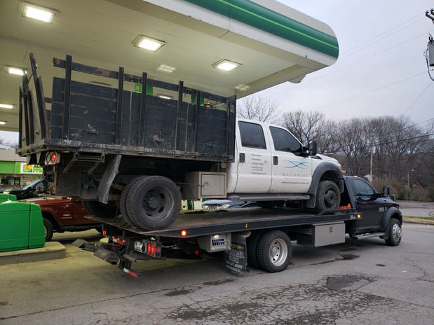 Images Hook Em' Up Towing