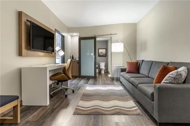 Images DoubleTree by Hilton Greenville Woodruff Road