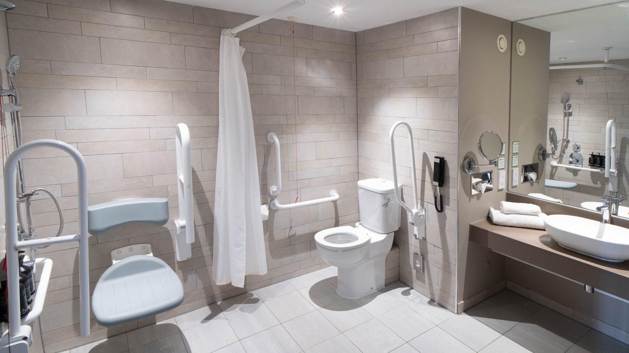 Images Holiday Inn Bristol City Centre by IHG