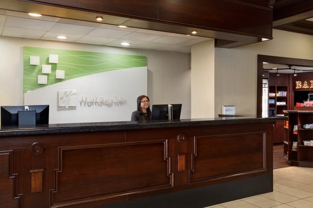 Images Holiday Inn National Airport/Crystal City by IHG