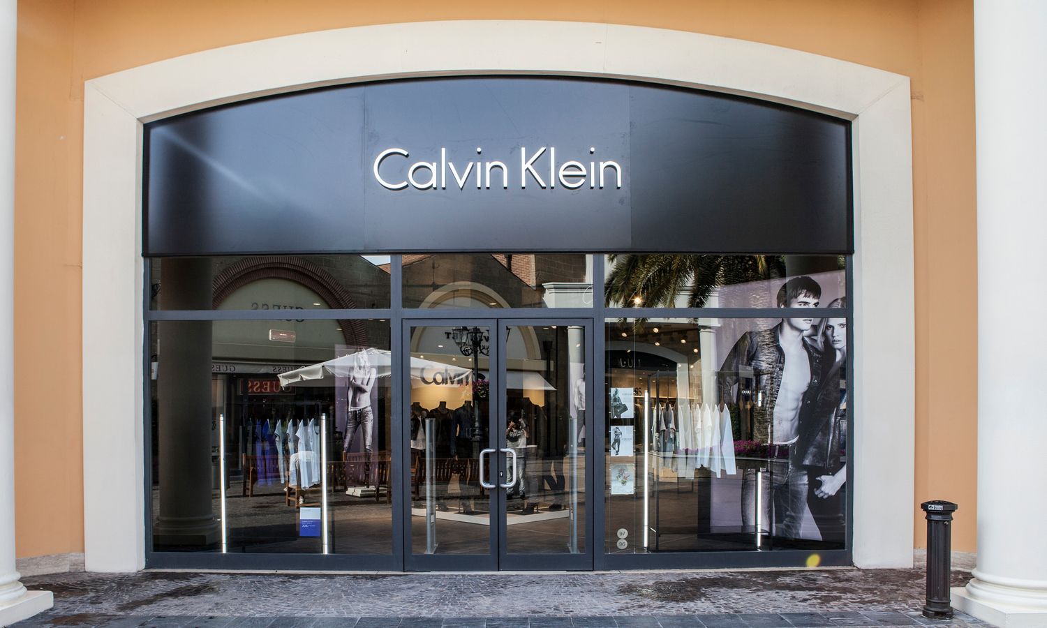 Calvin Klein Outlet - Clothing Store - Rome - 06 505 0324 Italy | ShowMeLocal.com