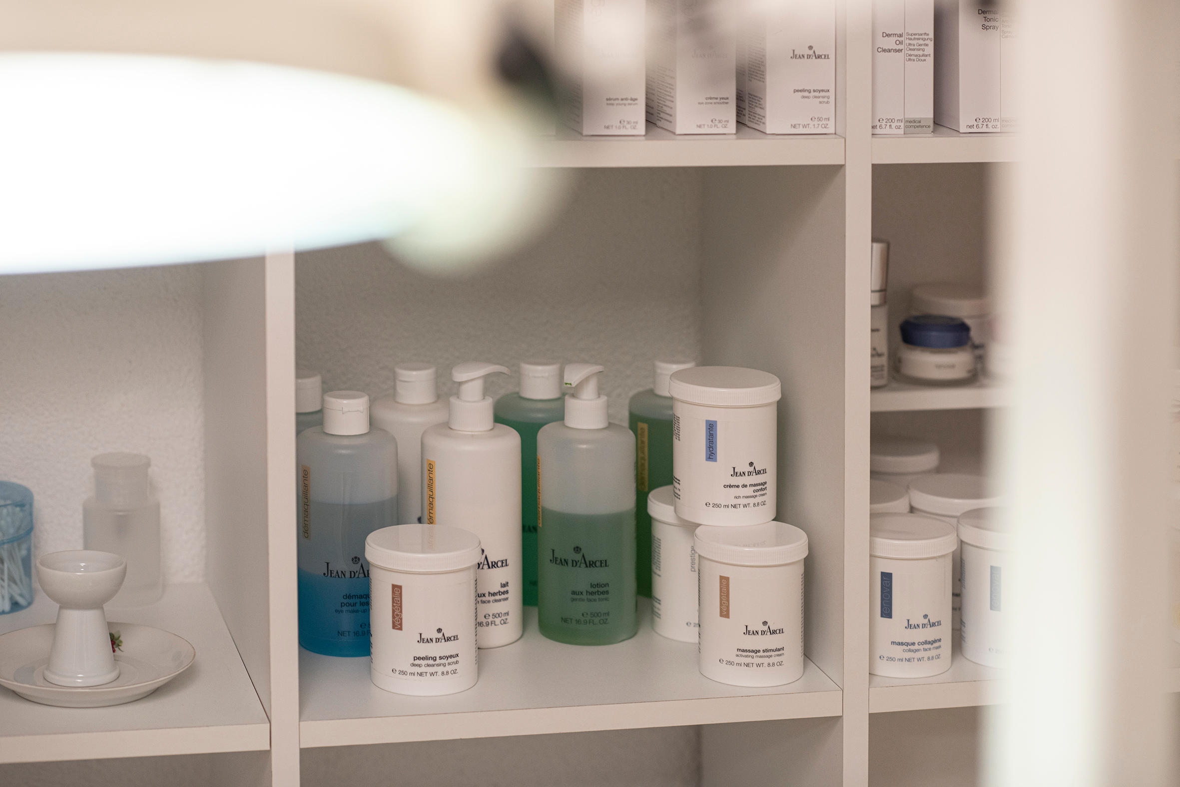 Bilder Embellida cosmetica classica