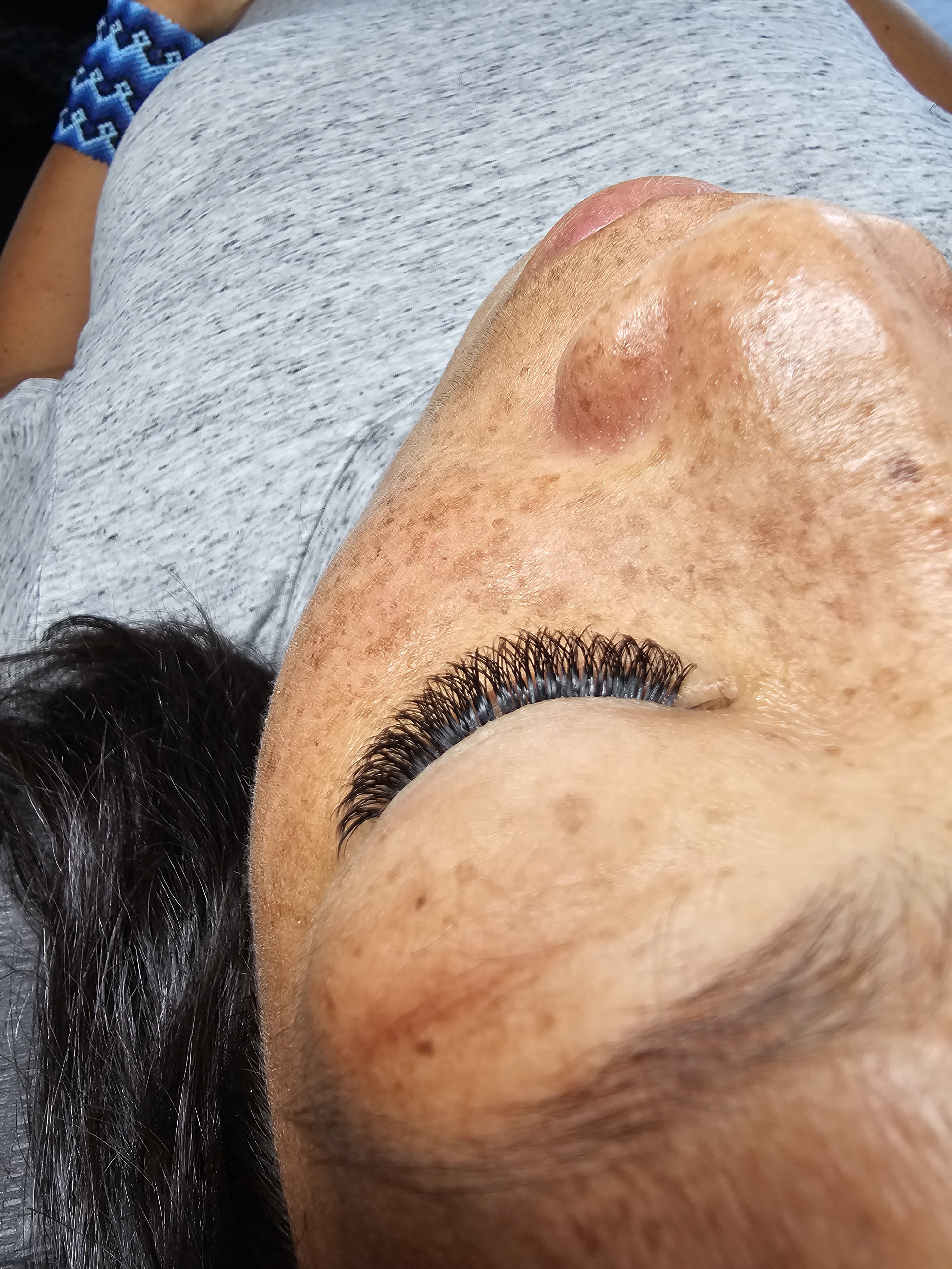 Images Lashista - Formation cils - Pose de cils - Produits de cils Longueuil