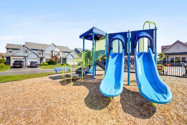 Images Saratoga Crossing Apartments & Townhomes