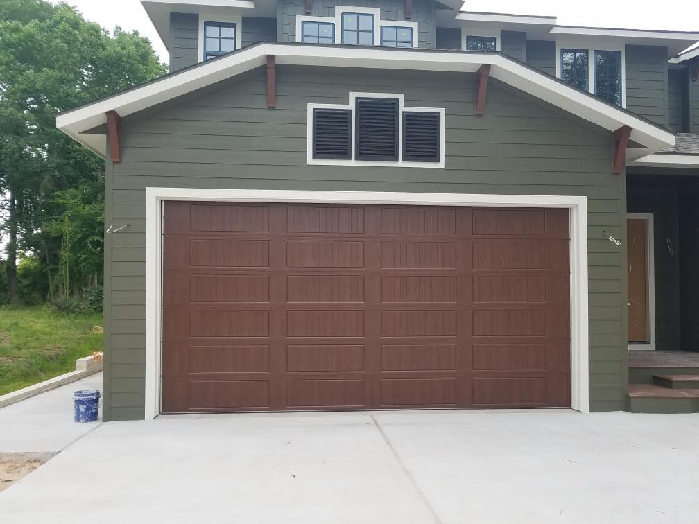 Garage Door Central is a trusted local garage door company providing expert services to homes and businesses in the community. Our team offers dependable solutions for installation, repair, and maintenance. With a commitment to customer satisfaction, we deliver quality service tailored to local needs.