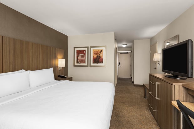 Images Holiday Inn Nashville-Vanderbilt (Dwtn) by IHG