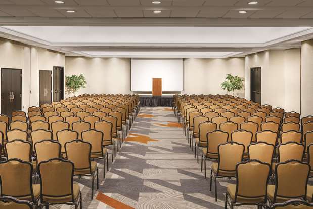 Images DoubleTree by Hilton Hotel Colorado Springs