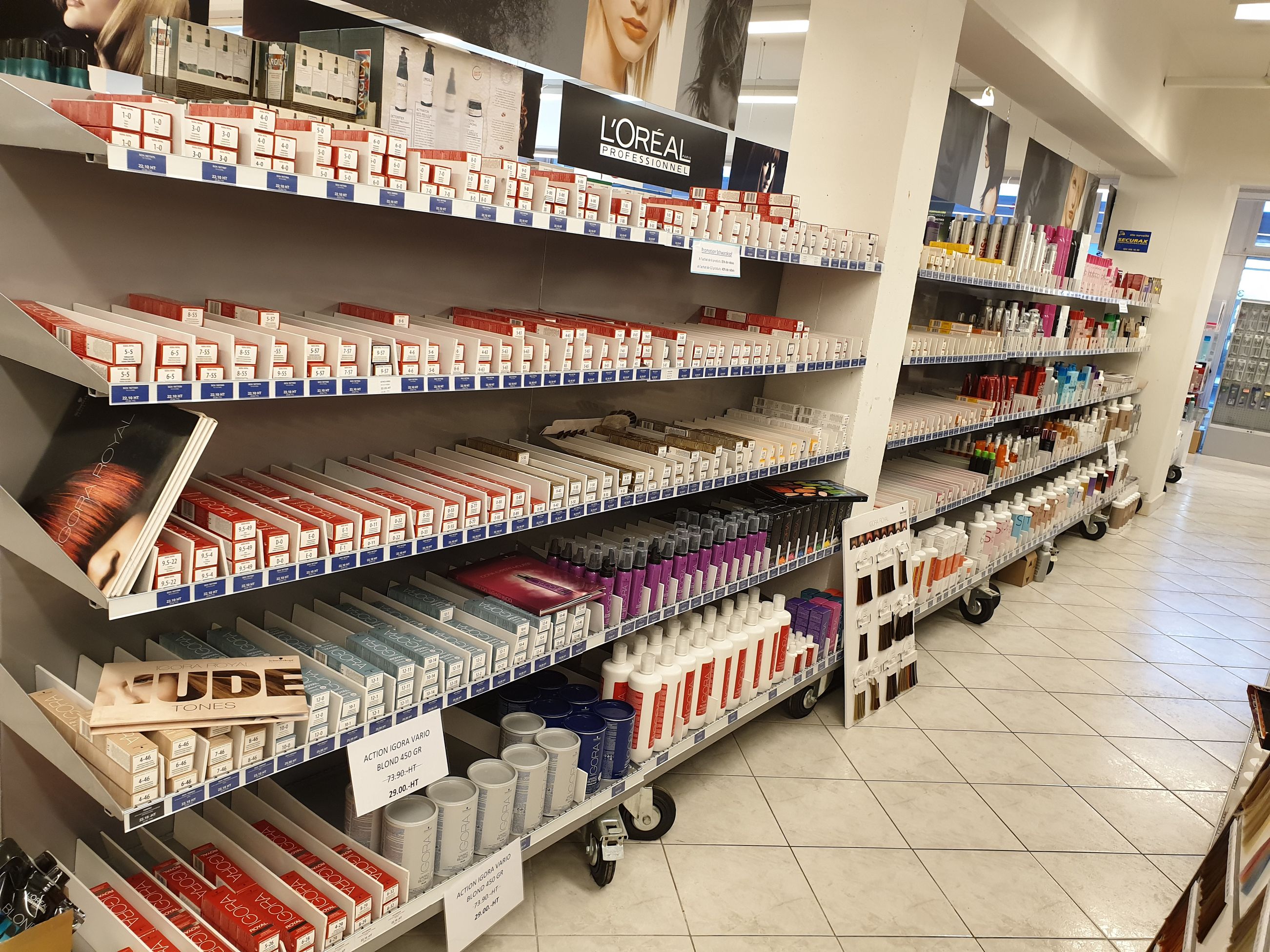 Bilder CEPACO SA // GENEVE // Fournitures professionnelles pour Coiffeurs, Instituts de beauté et Ongleries