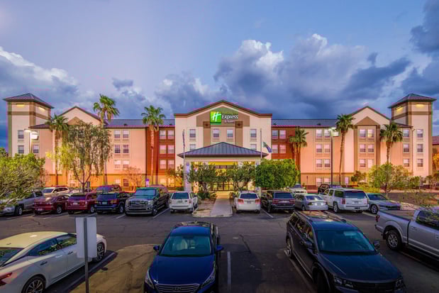 Images Holiday Inn Express & Suites Phoenix Airport by IHG