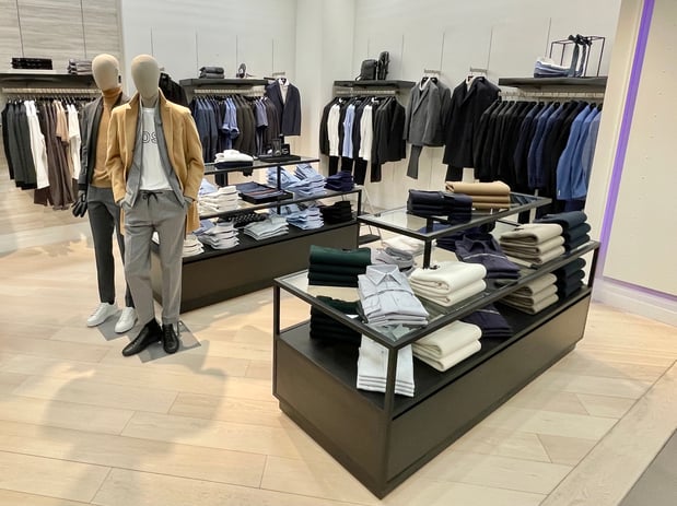 Images BOSS Shop - Saks Shop - Beachwood