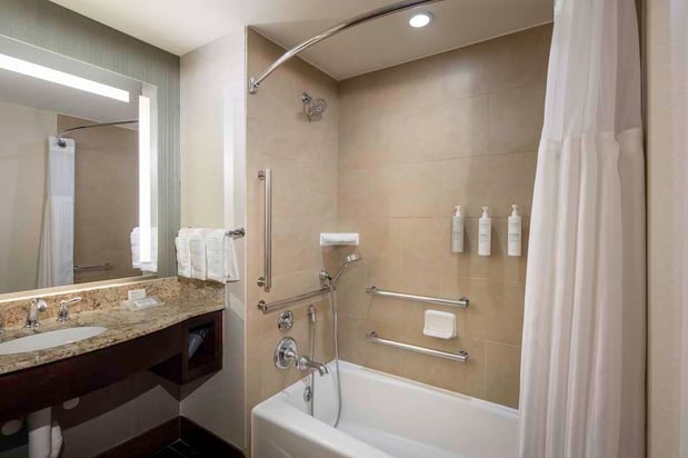 Images Hilton Garden Inn Washington DC/Georgetown Area