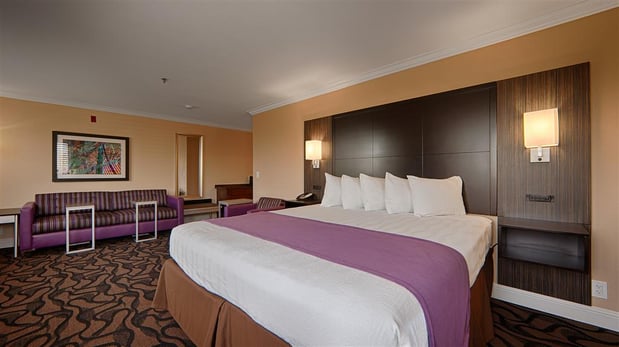Images Best Western Plus Airport Plaza