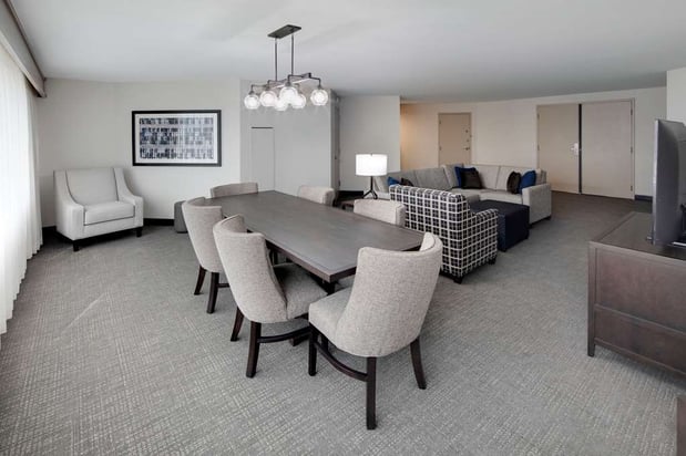 Images Embassy Suites by Hilton Detroit Troy Auburn Hills