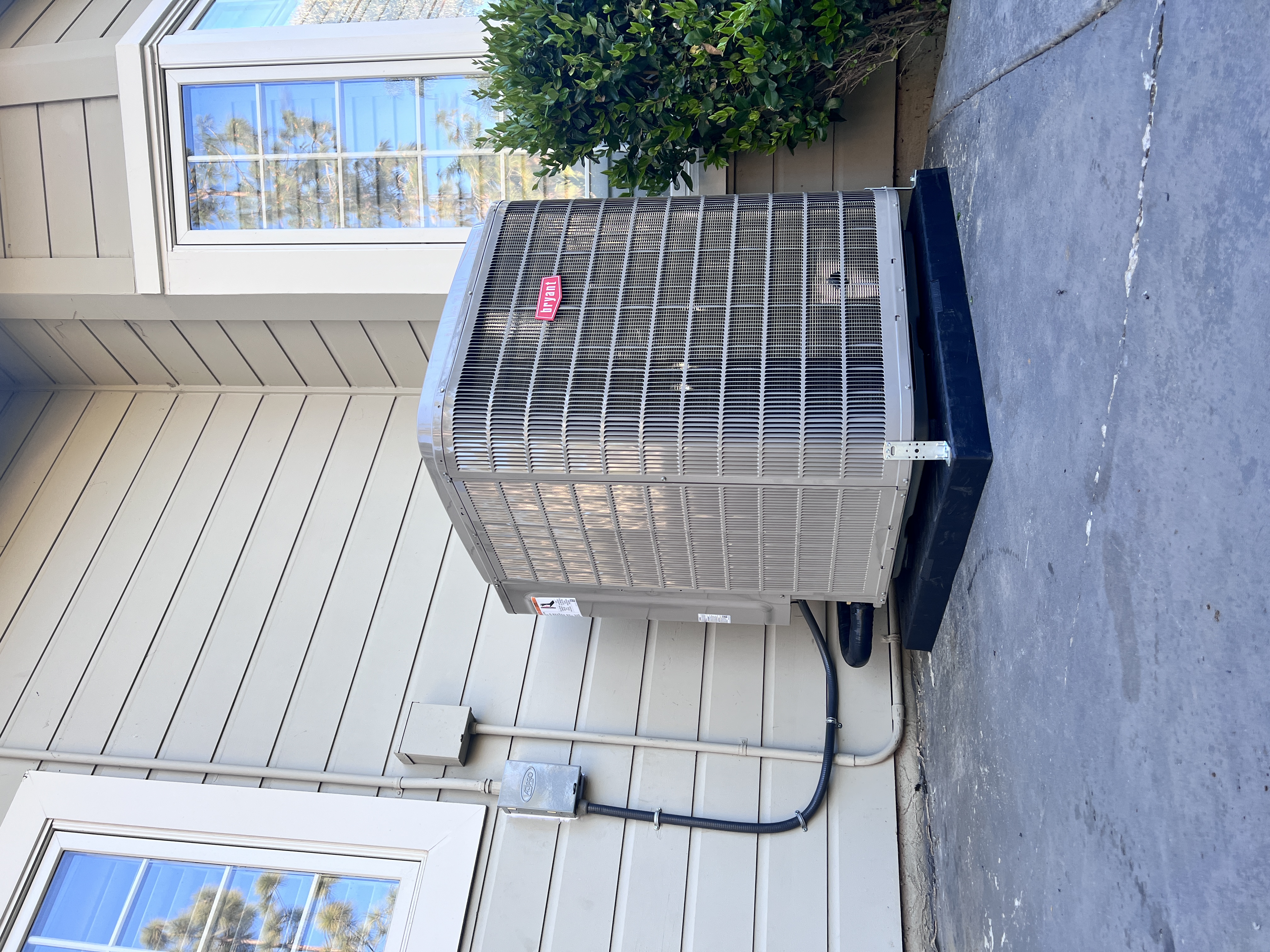 Residential Bryant air conditioning system installation providing reliable cooling, energy efficiency, and improved indoor comfort for homeowners.