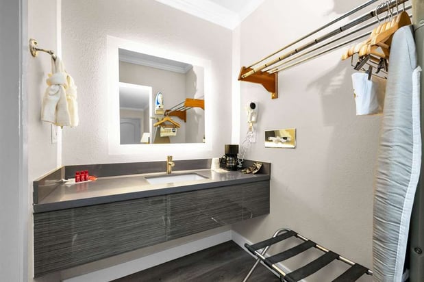 Images SureStay by Best Western San Francisco Marina District