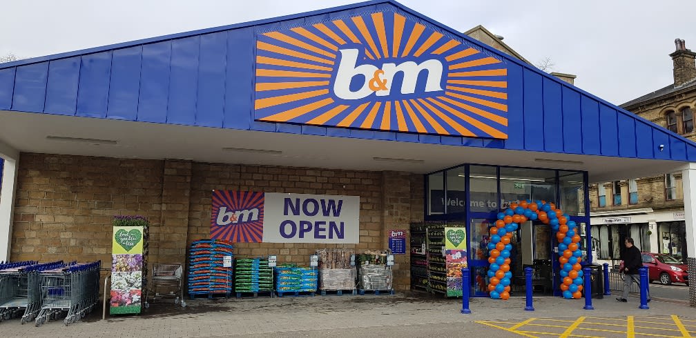 B&M's newest store opened its doors on Thursday (28th March 2019) in Todmorden. The B&M Store is located near to the town centre on Halifax Road.