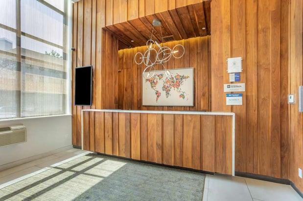 Images Best Western Plus Plaza Hotel