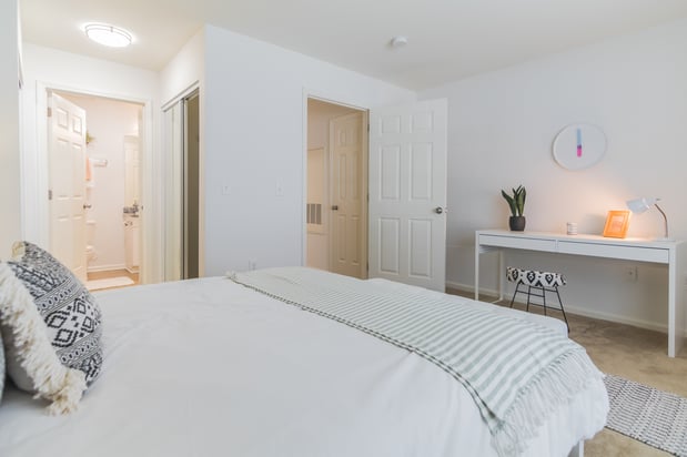 Images Eagle Rock Apartments at Freehold