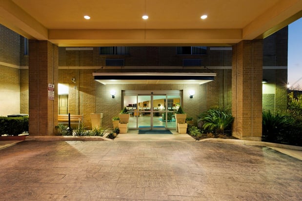 Images Holiday Inn Express & Suites San Antonio Rivercenter Area by IHG