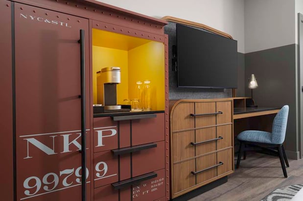 Images Hotel Nickel Plate Fishers, Tapestry Collection by Hilton