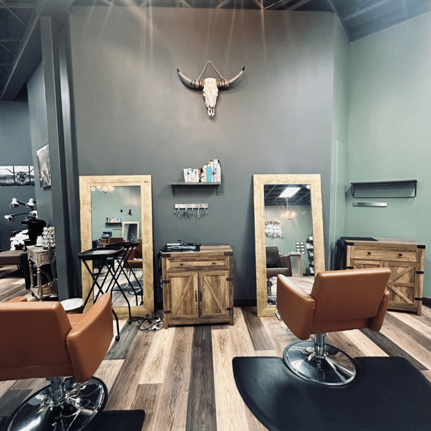 Images Luxe 405 Hair Studio