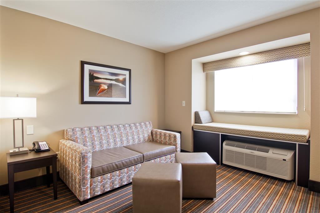 Images Best Western Plus Woodstock Inn & Suites