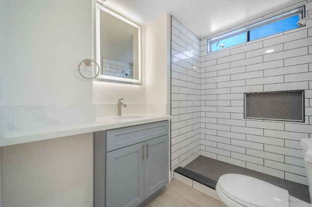 Images Hamilton Courtyard Apartments