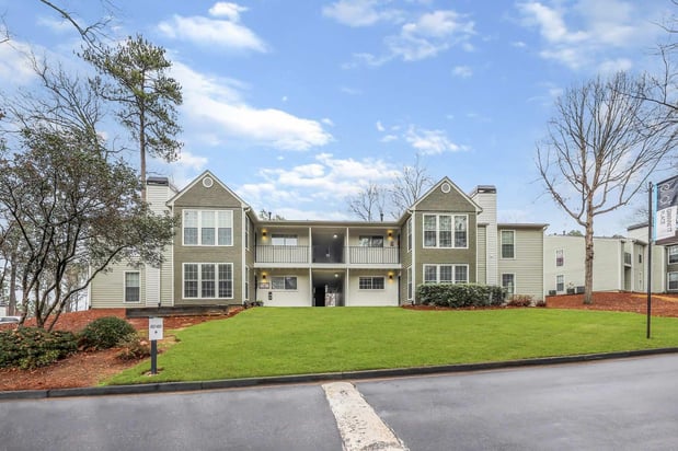 Images Elliot Gwinnett Place