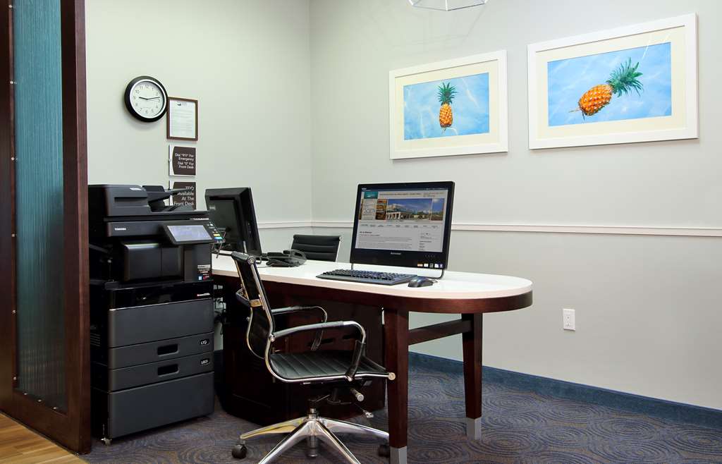 Business Center Homewood Suites by Hilton Miami - Airport West Miami (305)629-7831