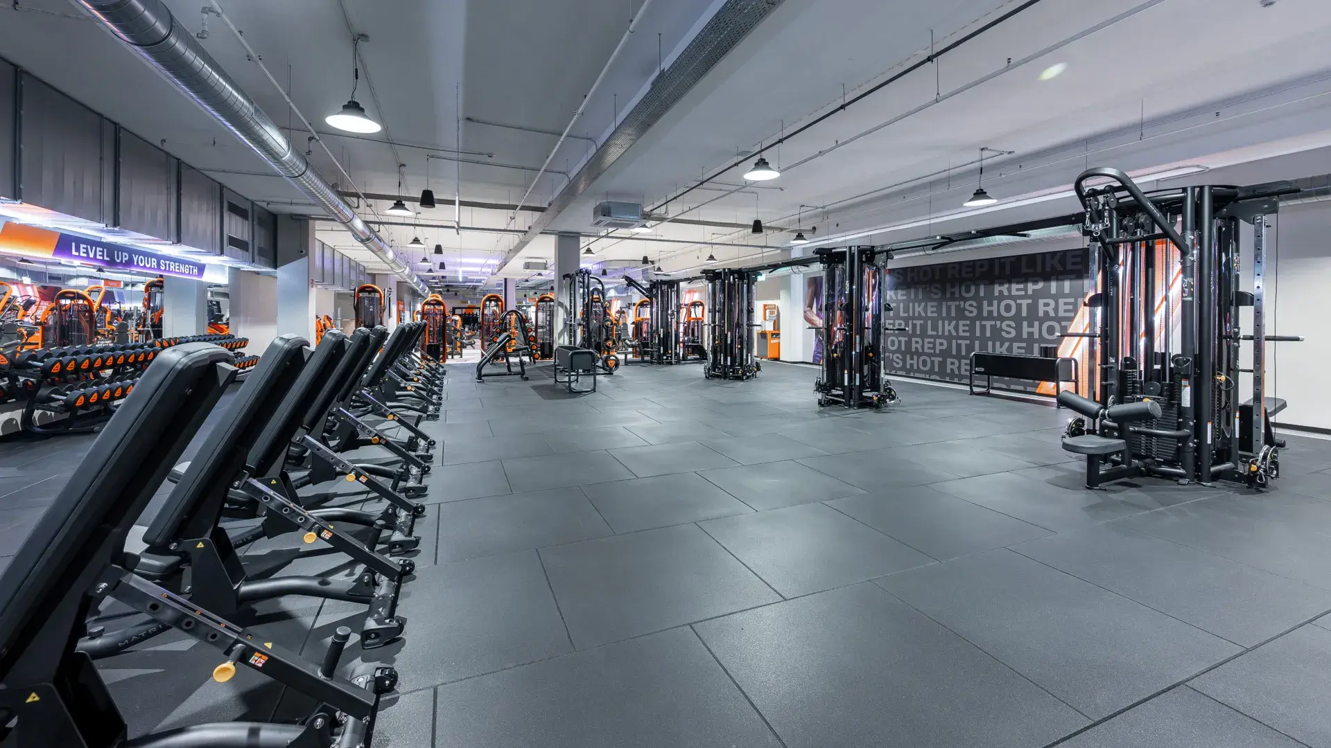 Basic-Fit, Bendahler Straße 27 in Wuppertal