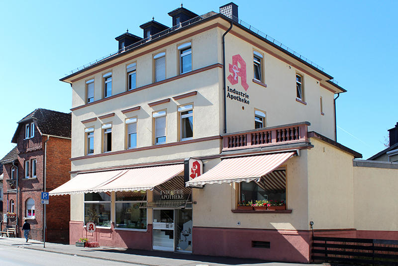 Industrie-Apotheke, Marburger Str. 48 in Lollar