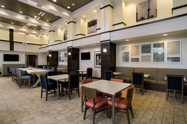 Images Hampton Inn & Suites Wilmington Christiana