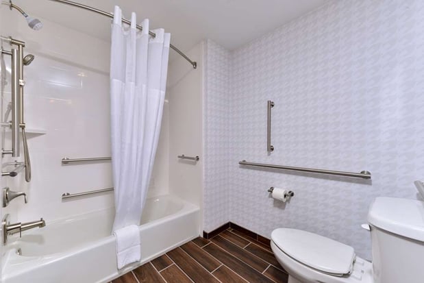 Images Hampton Inn & Suites Greensboro Downtown