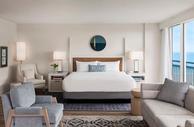 Images The Singer Oceanfront Resort, Curio Collection by Hilton