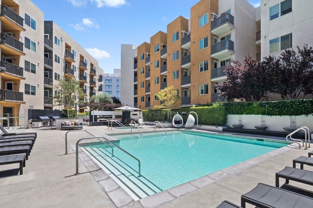 Images Camden Glendale Apartments
