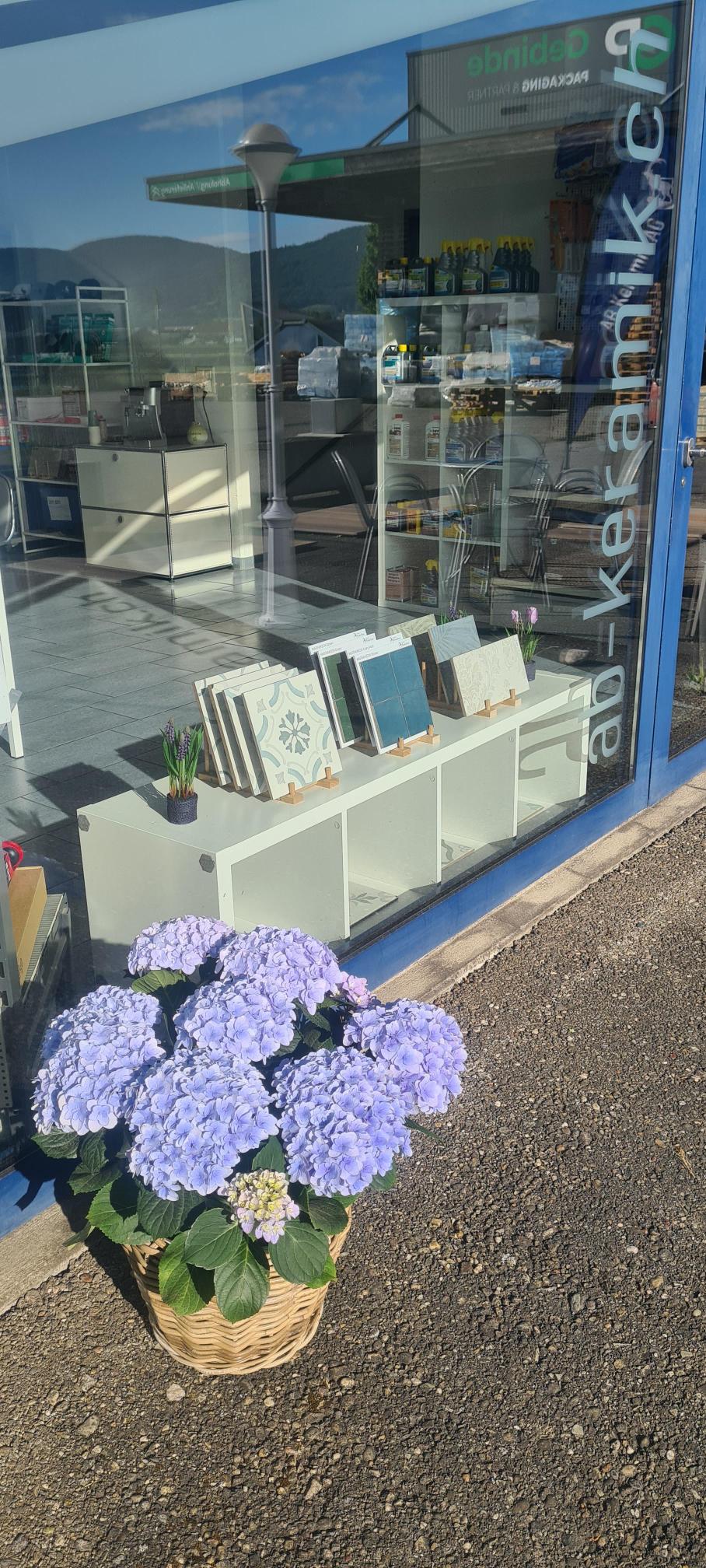 AB Keramik AG, Dorfstrasse 187 in Neuendorf