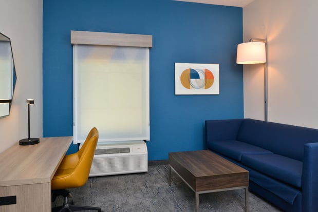 Images Holiday Inn Express Lewisburg/New Columbia by IHG