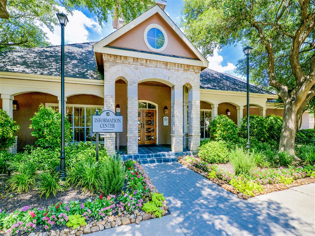 Leasing office walkway