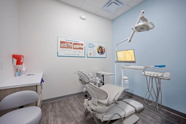 Images Dentists in the Grove