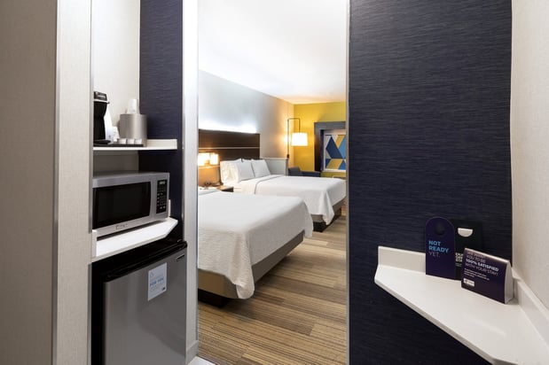 Images Holiday Inn Express & Suites Chicago West - St Charles by IHG