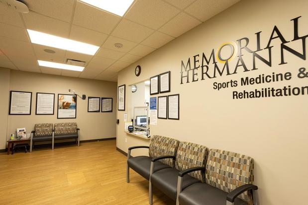 Images Memorial Hermann Sports Medicine & Rehabilitation - South Conroe